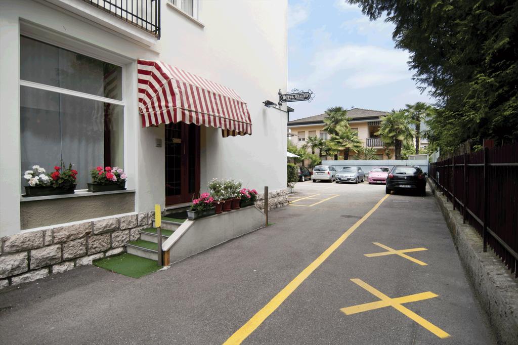 Rialto Hotel *