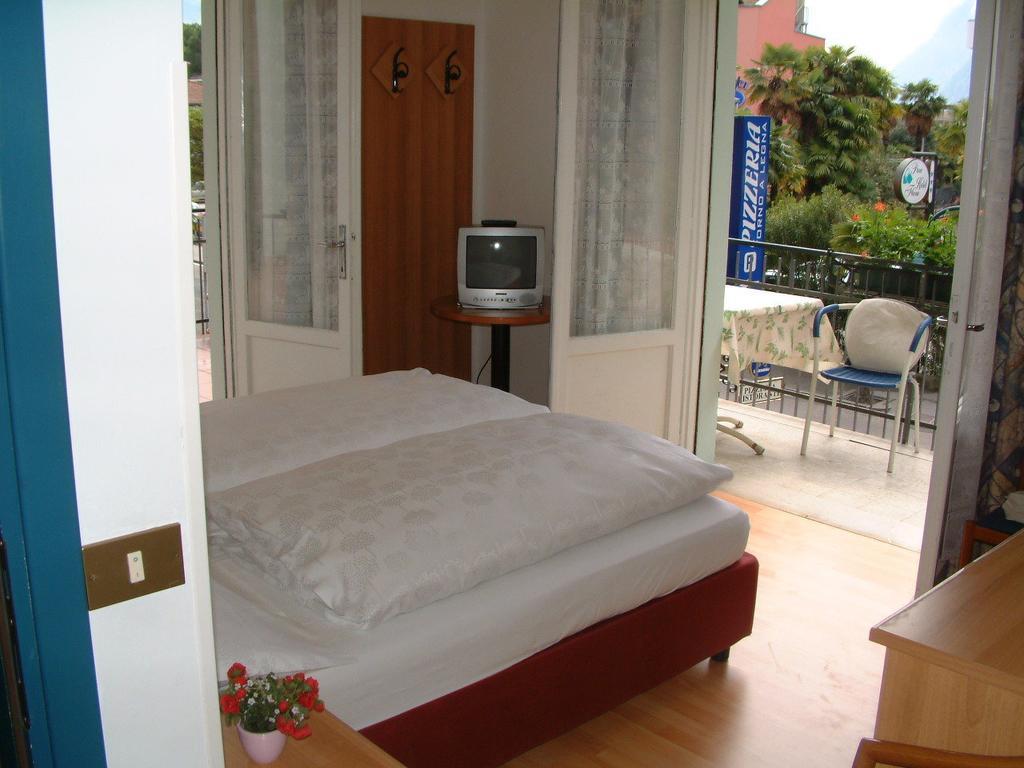 Rialto Hotel *